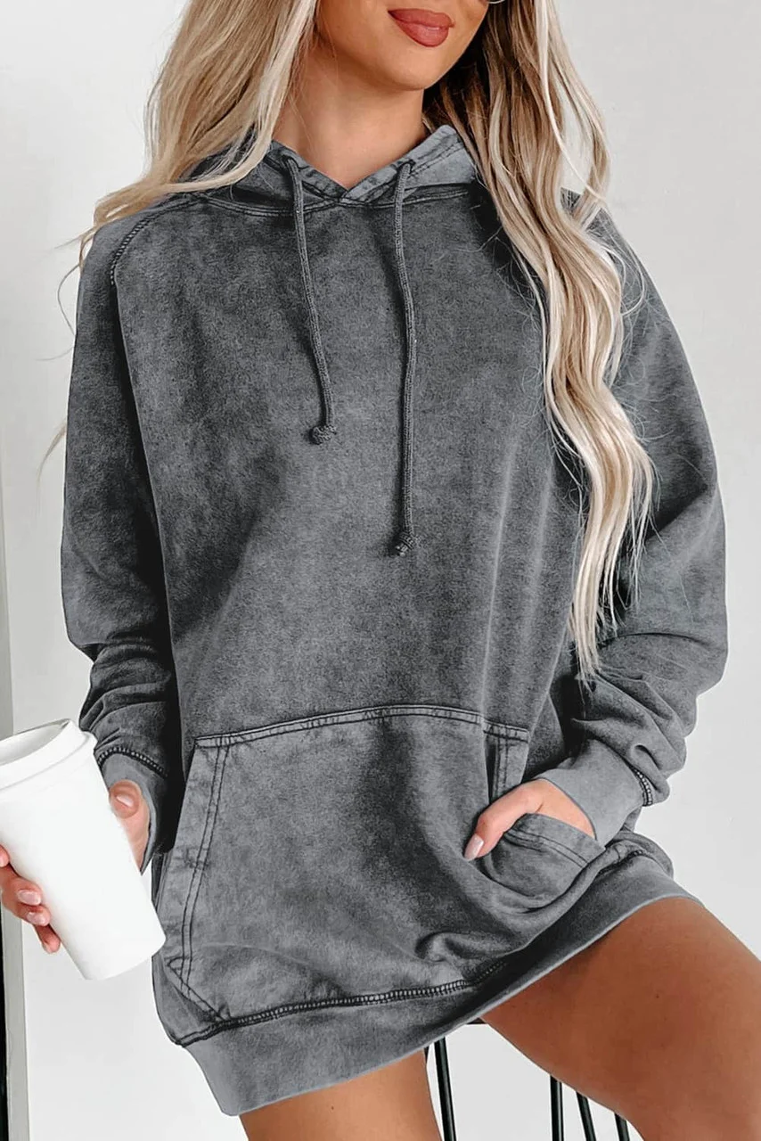 Hoodie Gris Mineral Lavado con Bolsillo Canguro y Tira de Ajuste