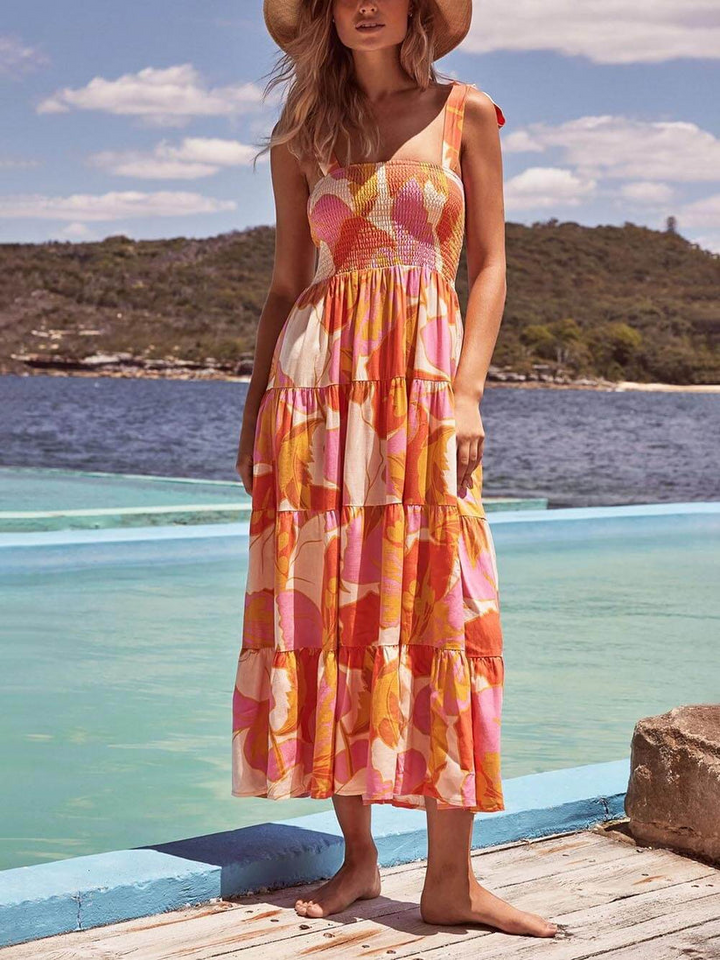 Vestido bohemio largo de tirantes con estampado tropical