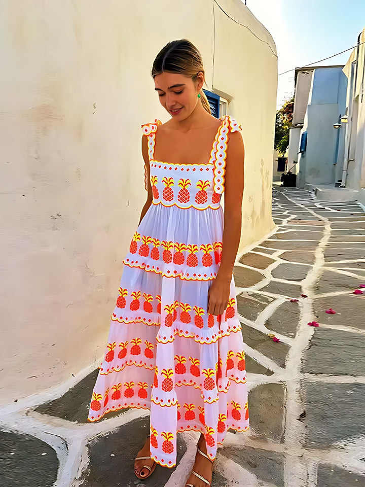 Vestido largo de verano con piñas bordadas
