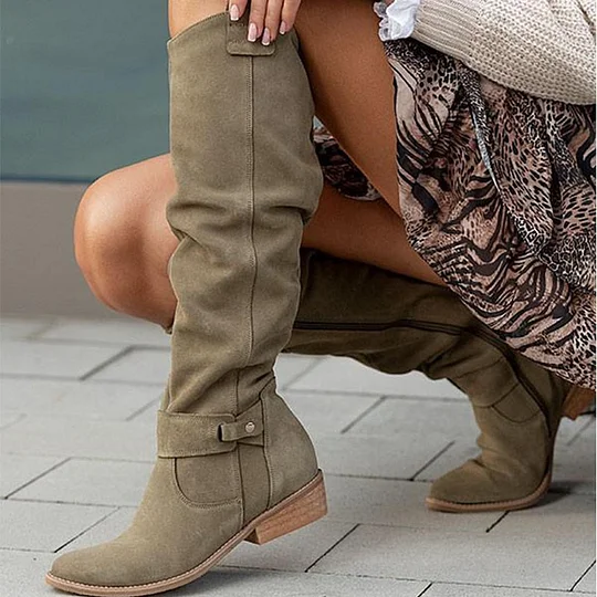 Botas de Invierno para Mujeres de Valeria – Cómodas Botas Altas con Punta y Cierre de Cremallera – Perfectas para el Otoño y Regalos Navideños!